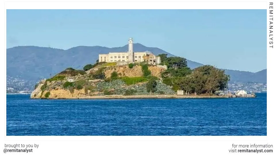 travel-alcatraz-island