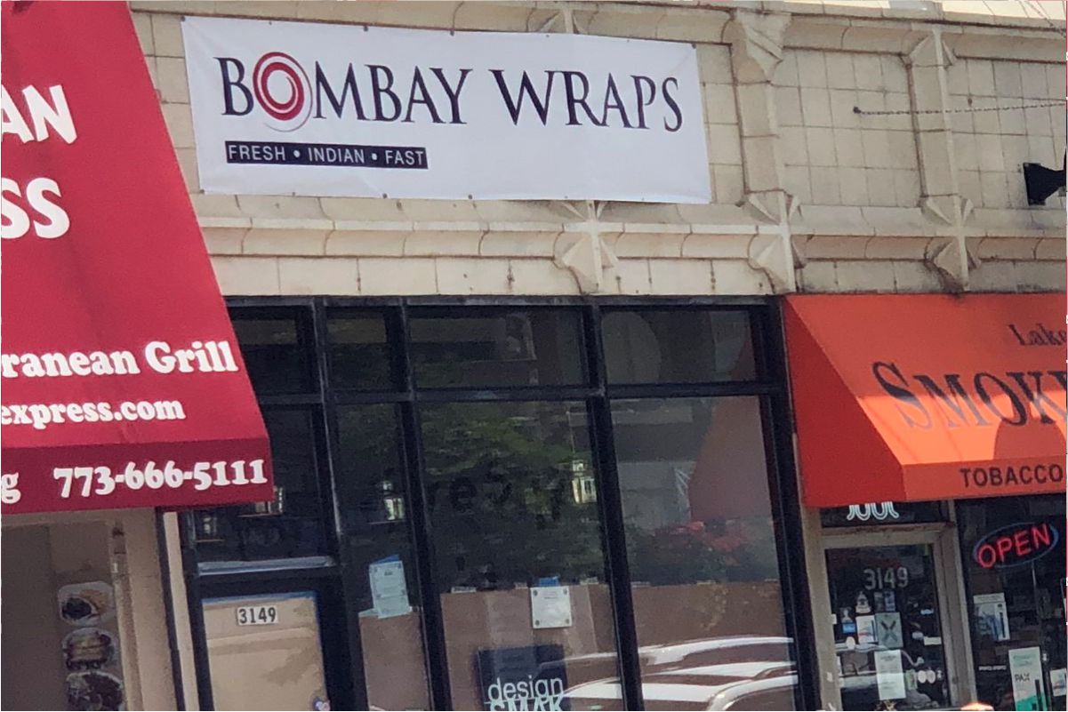 famous-indian-restaurants-chicago-bombaywrap-storefront
