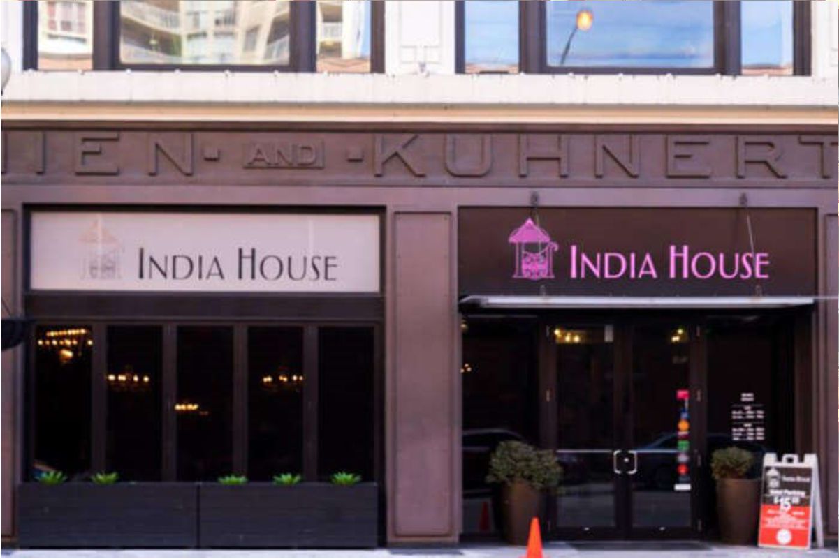 famous-indian-restaurants-chicago-indiahouse-storefront